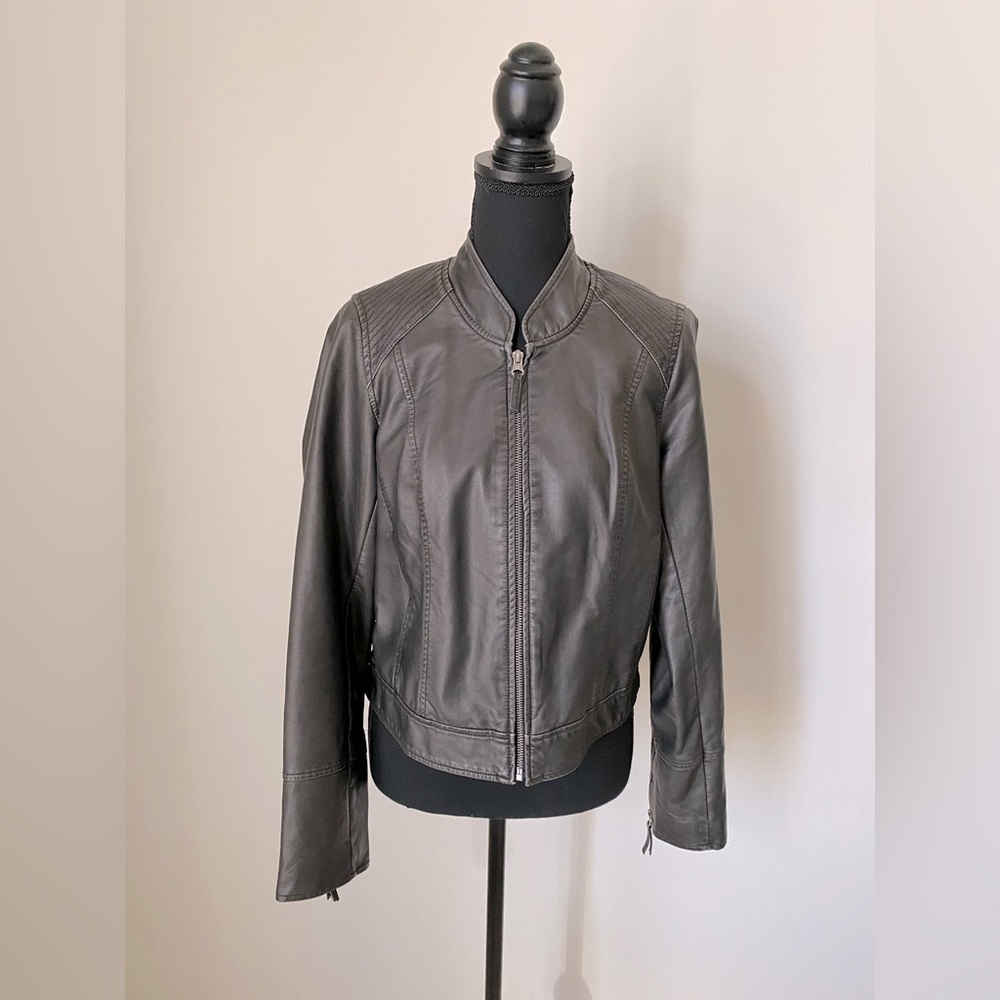 Black leather jacket. Maternity. Motherhood. Size M